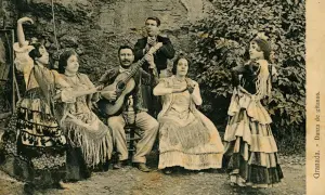 Grupo de gitanos en Granada, con guitarras y bailaoras. La zambra, significado de fiesta flamenca, se vive en esta escena.